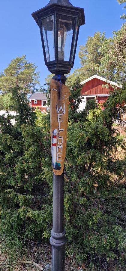 Moeja Stuga I Stockholms Skaergard エクステリア 写真